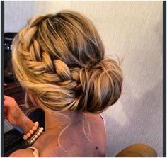 Easy Braided Updo, Side Bun Hairstyles, Hair Bun Tutorial, Braided Bun Hairstyles, Loose Braids, Long Hair Updo, Popular Haircuts, Braided Hairstyles Updo, Wedding Hairstyles Updo