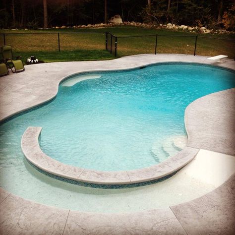 Beach Entrance Pool, Walk In Pool, Empty Pool, Dream Backyard Pool, Swimming Pool Architecture, Backyard Plan, Swimming Pools Backyard, Wheelchair Accessible, Backyard Inspo