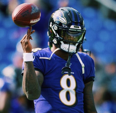 Lamar Jackson Lamar Jackson Ravens, Cool Football Pictures, Baltimore Ravens Football, Nfl Football Pictures, Nfl Football Art, Ravens Football, Nfl Football Players, Football Photography, Nfl Photos