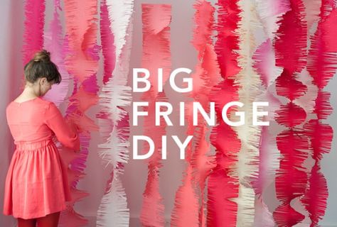 Big Fringe Garland DIY Fringe Diy, Boutique Ideas, Foto Tips, Pretty Party, Hanging Decorations, Party Entertainment, Window Displays, E Card, Diy Party Decorations