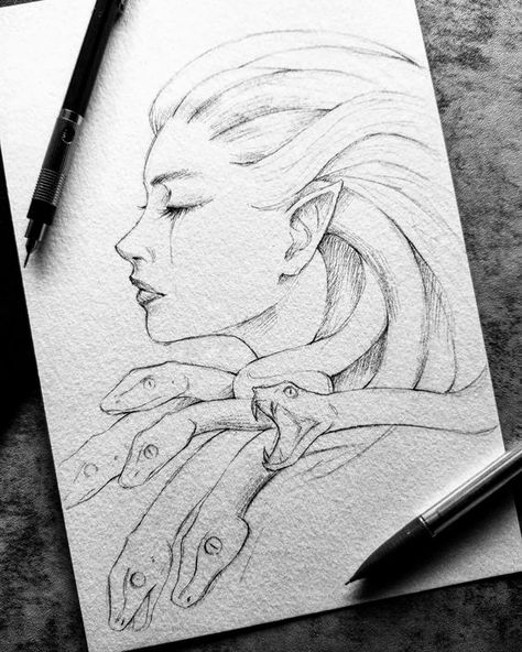 Medusa Art, Men Tattoos, Art Sketches Doodles, Tiny Tattoo, Art Sketches Pencil, Art Drawings Sketches Pencil, Dark Art Drawings, Arte Sketchbook, Fan Art Drawing