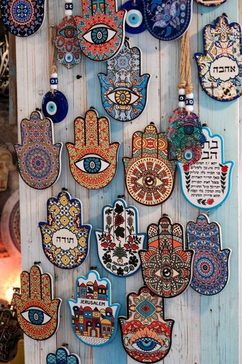 Hamsa Hand Decor, Hamsa Aesthetic, Hamsa Hand Art, Austin Homes, Stained Glass Mosaic, Hamsa Hand, Diy Art Painting, Mosaic Glass, Ceramic Art