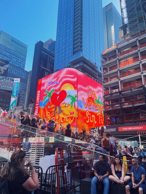 #badbunny #benito #unveranosintí #summer #newyorkcity #timesquare #aesthetic #latino Timesquare Aesthetic, Bunny Widget, Latino Aesthetic, Spotify Art, Art Gcse Ideas, Nyc Aesthetic, Spotify Playlists, Art Diary, S Aesthetic