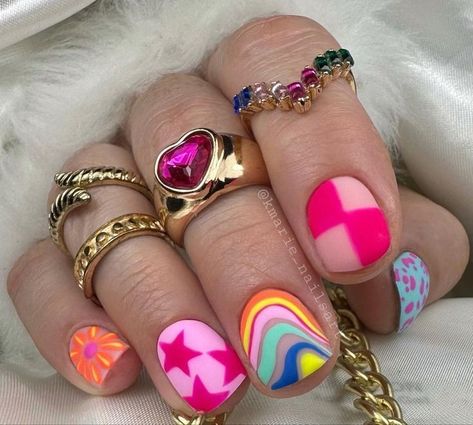 Beach Nail, Tropical Patterns, Summer Manicure, Sandy Shores, Bright Nails, Round Nails, Nail Forms, Nails Summer, Get Nails