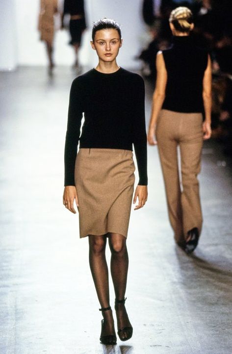 90s Minimalism Fashion, 90s Calvin Klein, Calvin Klein Collection, Mode Inspo, Vogue Runway, 가을 패션, Mode Vintage, Mode Inspiration, Minimal Fashion