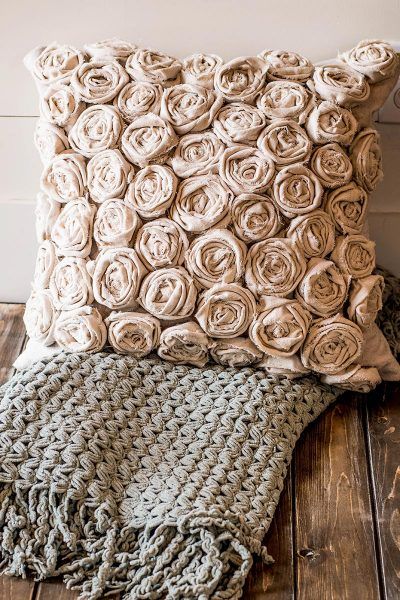 Drop Cloth Projects, Diy Sy, Canvas Drop Cloths, Pillow Projects, Rose Pillow, Pillowcase Pattern, Fabric Flowers Diy, Pillow Texture, Drop Cloth