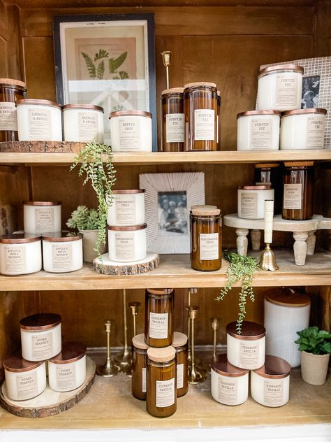 Apothecary Display Retail, European Retail Store, Boutique Candle Display, Candle Displays Ideas, Candle Boutique Ideas, Candle Store Display Ideas, Candle Shop Ideas, Shelf Display Retail, Retail Candle Display Ideas