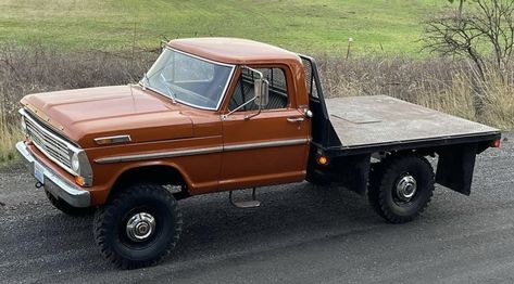 Classic Flatbed Truck, Old Flatbed Truck, Ford Flatbed, Ford Dually, Flat Deck, American Pickup Trucks, Welding Rigs, Custom Truck Beds, Flatbed Truck