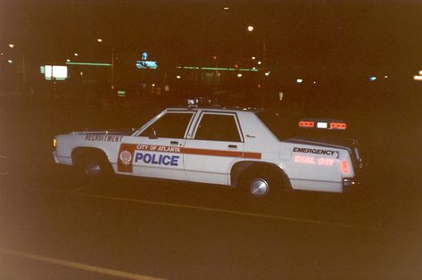 The Police 80s, Old Police Station, Vintage Police Cars, Ford Police Car, Police Stopping Car, Old Police Cars, Police Dept, Police Vehicles, Emergency Vehicles