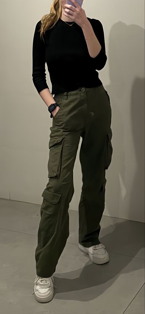 Embrace your adventurous side while rocking these fierce and fabulous green cargo pants! 💚💪🏼 Perfect for the girls who aren't afraid to slay the fashion game and conquer the world! 🌍✨ #GreenCargoLove #FearlessFashionista Black Women Cargo Outfits, Outfit Ideas Summer Cargo Pants, Green Cargo Pants For Women, Cargo Pants For Girls Casual, Green Cargo Jeans Outfit Women, Green Cargo Pants Outfits Women, Women Green Cargo Pants Outfit, Black Shirt With Cargo Pants, Garage Cargo Pants Outfit