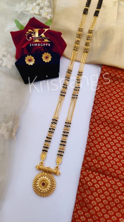 Bengali Mangalsutra Designs, Gold Mangalsutra Designs Latest Unique, Mangalsutra Designs Gold Traditional, Long Mangalsutra Designs Gold Latest, Ganthan Design, Long Mangalsutra, Pretty Gold Necklaces, Wooden Temple, Mangalsutra Chain