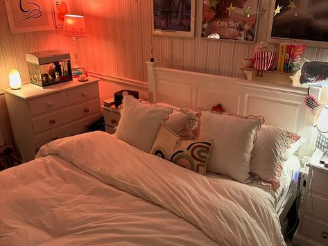 Meg (@meggghughes) • Instagram photos and videos Meg Hughes Bedroom, Meg Hughes, Teenage Room, Dream Apartment Decor, Aesthetic Rooms, House Room, Remodel Bedroom, Cozy Room, Room Inspiration Bedroom