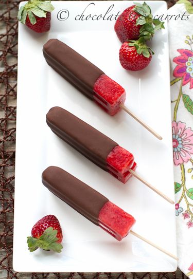 Strawberry Popsicles, Chocolate Covered Strawberry, Cold Treats, Popsicle Recipes, Covered Strawberries, Summer Treats, Chocolate Covered Strawberries, Frozen Desserts, Frozen Treats