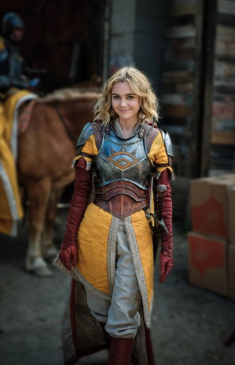 The Outpost, Female Armor, Female Knight, Medieval Armor, Medieval Clothing, Fantasy Costumes, Fantasy Armor, Armor Concept, 영감을 주는 캐릭터