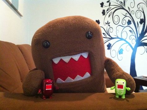 Domo with Domo action figures! Domo Fanart, Domo Kun, Action Figures, I Am Awesome, Fan Art, Cars, Funny, Quick Saves, Art