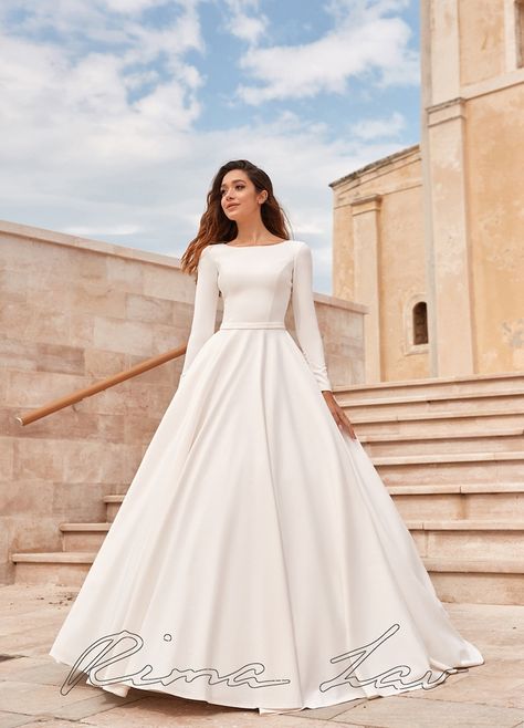 Simple Ball Gown Wedding Dress, Simple Ball Gown, Modest Long Sleeve Wedding Dresses, Elegant Bridal Dress, Lace Sweetheart Wedding Dress, Bridal Skirts, Designer Bridal Gowns, Wedding Dress Fabrics, Luxury Wedding Dress