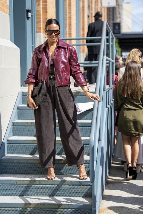 Essence Street Style NYFW Spring Summer ‘25 — Day 1 Fall Outfit Street Styles, New York Fall Outfit Street Styles, New York Fall Outfit, Thrifting Clothes, Summer Outfits Aesthetic Vintage, Fall Outfits Street Styles, Blue Flowy Dress, Outfits Aesthetic Vintage, Expensive Outfits