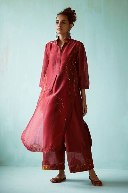 Buy Medha Red Chanderi Tie-dye Pattern Tunic And Pant Set Online | Aza Fashions Hand Embroidered Tunics, Kurtis With Pants, Sketches Dresses, Designer Dresses Casual, Pattern Shirt, Tunic Pattern, Party Wear Indian Dresses, Silk Suit, Fancy Blouses