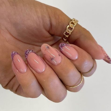 Cute Glam Nails, Glam Nails Short, Summer Date Night Outfit, Gold Gel Nails, Y2k Beach, Nagellack Trends, Nail Courses, Outfit Ideas Fashion, Fashion Bella