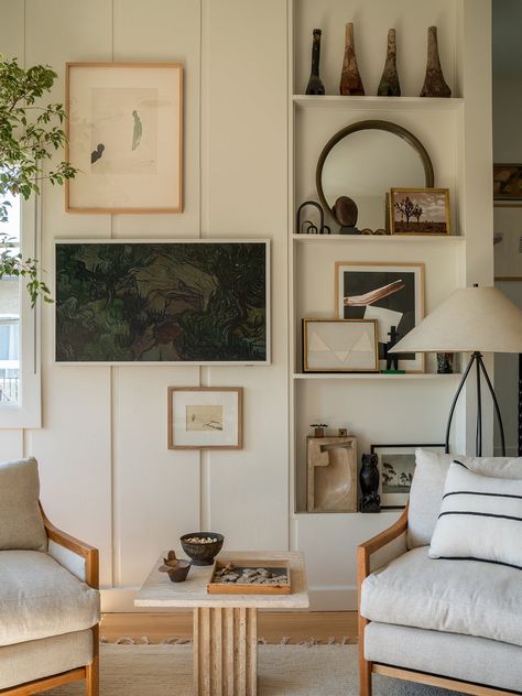 Every One of Stylist Scott Horne's Bowls, Baskets, and Spoons Has a Spot in His Silver Lake, Los Angeles, Home Söderhamn Sofa, Wonder Wall, Dining Banquette, Vintage Ladder, Hidden Tv, Vintage Stool, Grand Homes, Colourful Cushions, Interior Stylist