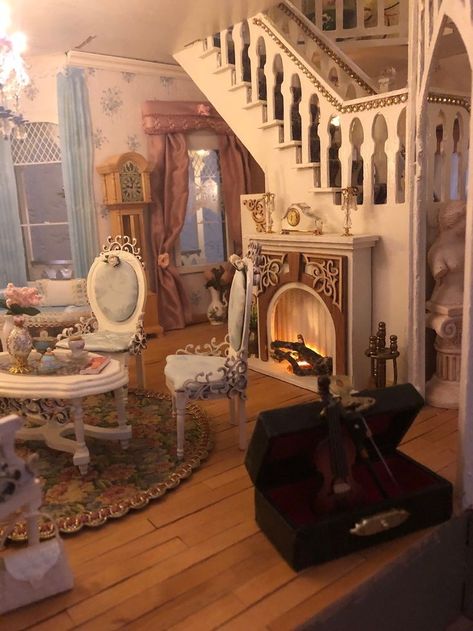 Garfield Dollhouse, Dollhouse Dining Room, Charmmy Kitty, Aesthetic Rooms, Dreamy Room, Pretty Room, Cute House, Dream Room Inspiration, Dream House Interior