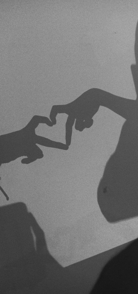 Hands Making A Heart Aesthetic, People Making Heart With Hands, Heart With Fingers Aesthetic, People Holding Hands Aesthetic, Heart With Hands Aesthetic, Love Hand Wallpaper, Finger Hearts Aesthetic, Finger Heart Couple, Hands Making A Heart Drawing