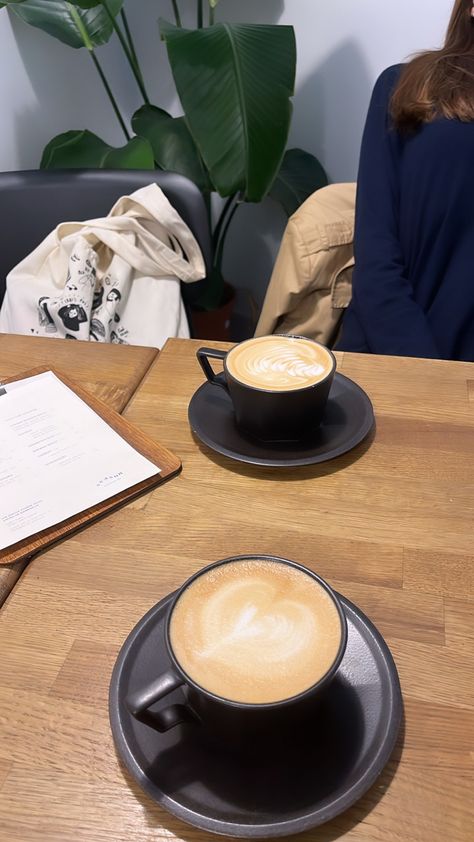 aeshtetic cafe date with bestfriend coffee plant pretty london girls Cute Cafe Date, Cafe Date, With Girlfriend, Coffee Plant, Cute Cafe, Dating Girls, Coffee Date, Cafe, London