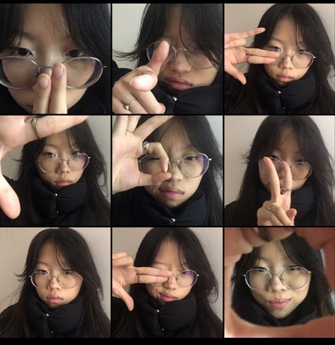 Selfi Idea For Girl, Pose Idea For Selfie, Cool Hand Poses For Selfies, Japanese Selfie Poses, Selfie With Hands On Face, Pose Reference Photo Selfie, Selfie Aesthetic Poses, Pfp Ideas Poses, Instagram Pfp Ideas Poses