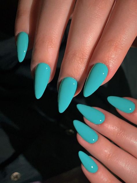 Turquoise Almond Nails, Nails Turquesa, Long Nails Blue, Bare Nails, Summer Nails Almond, Long Almond, Solid Color Nails, May Nails, Fake Nail