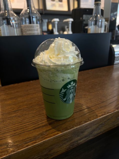 Matcha From Starbucks, Starbucks Macha Late, Macha Green Tea Frappuccino Starbucks, Matcha Foam Starbucks, Starbucks Aesthetic Matcha, Starbucks Matcha, Matcha