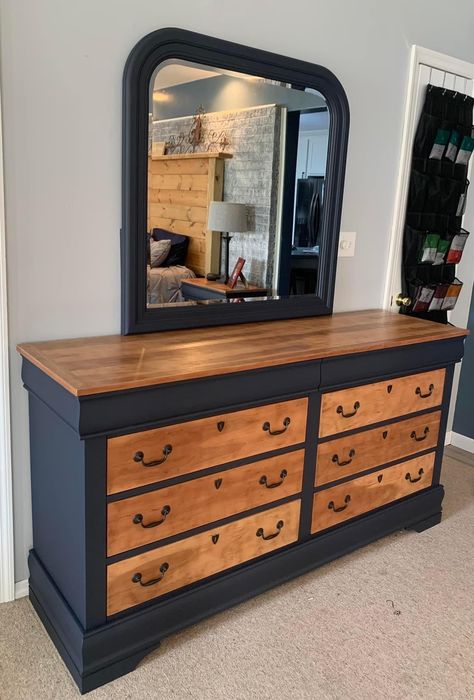 Refinished Dresser Diy, Refinished Dresser, Furniture Makeover Inspiration, Dresser Diy, Diy Furniture Flip, Furniture Remodeling, Revamp Furniture, Dresser Ideas, Refinishing Furniture Diy