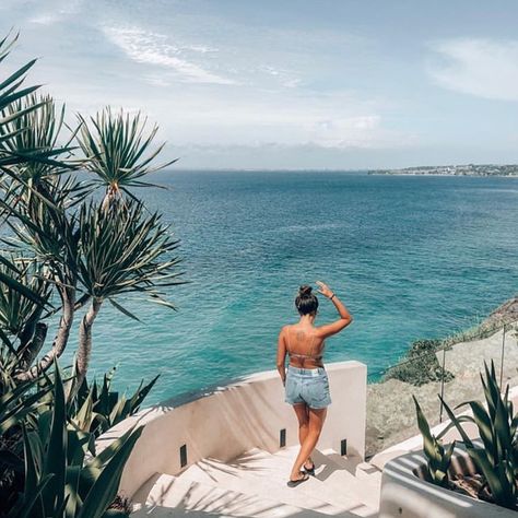 ULU CLIFFHOUSE on Instagram: “Starting the weekend the right way! 💦 2-4-1 cocktails from 7-10PM & a view that’ll blow your mind 🔥 DJ @jaytays on the decks till late 🎶” Ulu Cliffhouse, Blow Your Mind, Adventure Time, Decks, The Weekend, Dj, Mindfulness, On Instagram, Instagram