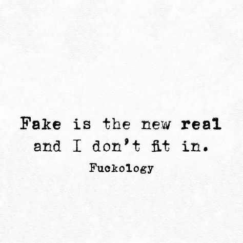 Sassy Comebacks, Fake Quotes, Fake People Quotes, Quote Canvas, Fake People, Writing Poems, Celebration Quotes, Oscar Wilde, People Quotes