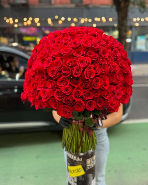 300 roses bouquet #300roses #roses #rosesnyc #nyc #newyork #newyorkcity Roses Bouquet, Rose Bouquet, Roses, Quick Saves