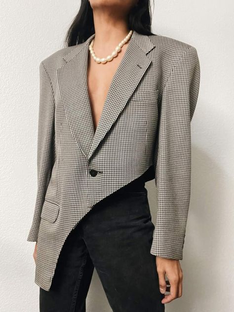 Suit Upcycle, Blazer Design, Upcycled Blazers Ideas, Diy Blazer Upcycle, Blazer Diy, Upcycle Blazer, Blazer Upcycle, Deconstructed Blazer, Blazer Thrift Flip