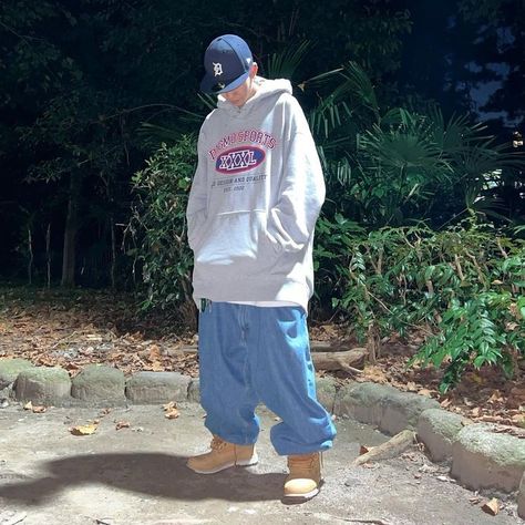 Hiphop Style Mens, Street Skater Style, Baggy Street Wear, 2000s Punk Fashion, 90s And 2000s Fashion, Japanese Streetwear Fashion, Vintage Jeans Mens, 90s 2000s Fashion, Guys Fits