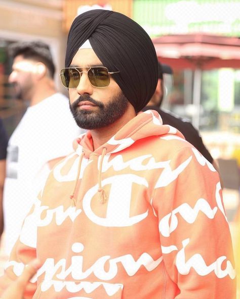 💕shavia💕 Ammy Virk Pics, Sidhu Moosewala, Ammy Virk, Instagram Status, Love Wallpapers Romantic, Latest Hd Wallpapers, Turban Style, Upcoming Films, Action Film