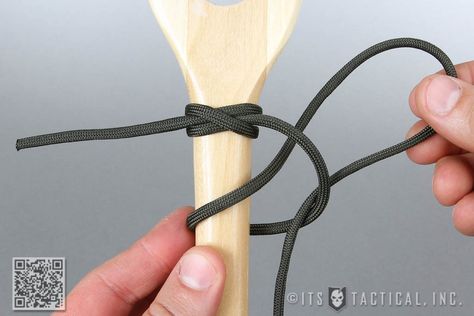 How to Wrap a Paddle or Handle with Paracord | ITS Tactical Paracord Wrap Handle Tutorials, Paracord Projects Tactical, Survivalist Skills, Paracord Handle Wrap, 550 Cord Projects, Paracord Knife Handle, Cord Wrapping, Paracord Wrap Handle, Cord Projects