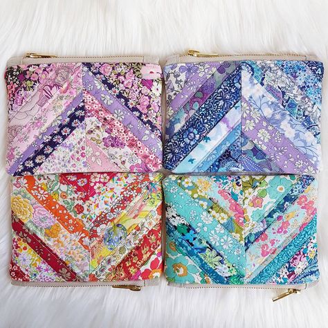 161 Likes, 10 Comments - Shelby Mullin (@cottonpossum) on Instagram: “Hi Perthians! These lovelies will be at the #craftandquiltfair with the gorgeous…” Liberty Quilt, The Strawberry Thief, Purse Sewing Patterns, String Quilts, Strawberry Thief, Tote Bags Sewing, Sewing Purses, Patchwork Bags, The Fair