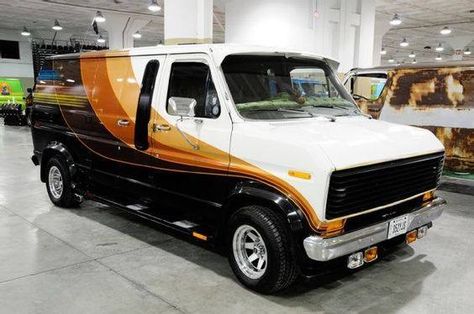 Custom 70's Ford van 70s Van, Boogie Van, Vans Painted, Car Stripes, Gmc Vans, Astro Van, Old School Vans, Kombi Home, Dodge Van