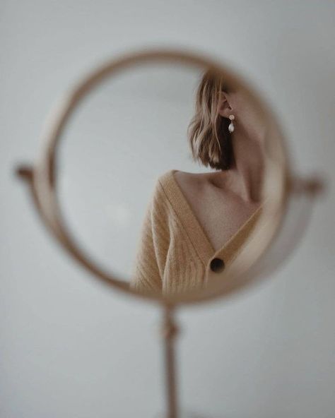 self reflection Self Love Art, Mirror Photography, Jewelry Photography Styling, Photographie Portrait Inspiration, Foto Tips, Jewelry Photography, 인물 사진, Inner Beauty, Insta Photo Ideas