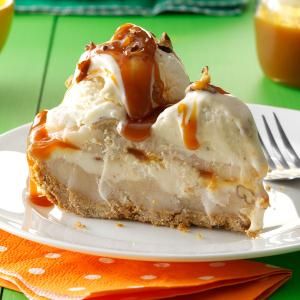 Pie A La Mode, Baking Recipes Pie, Creamy Pie, Butter Pecan Ice Cream, Ice Cream Pie, Keylime Pie Recipe, Pecan Ice Cream, Make Ahead Desserts, Rich Desserts