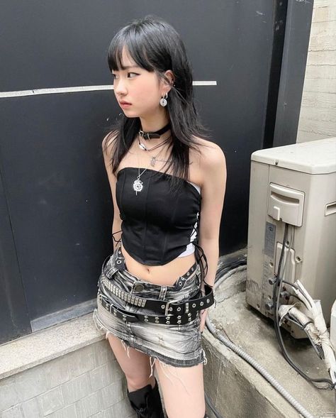 Japanese 90s, Gothic Summer, Japanese Y2k, Estilo Harajuku, Kpop Concert Outfit, Kpop Concert, Outfits 90s, Grunge Outfit, Aesthetic Grunge Outfit