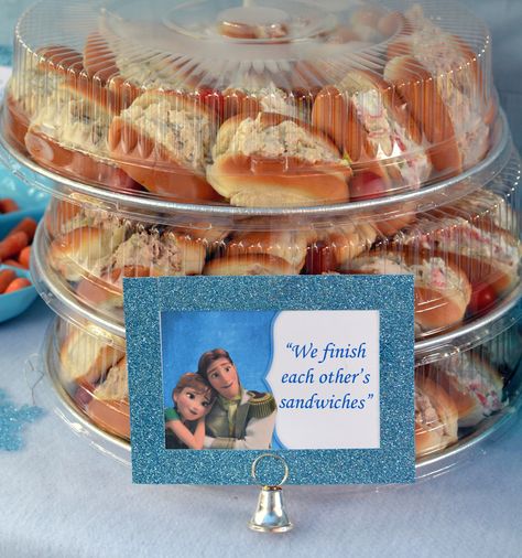 Frozen Sandwiches Party Food Idea Sandwiches Party, Disney Frozen Birthday Party Ideas, Frozen Sandwiches, Winter Wonderland-party, Frozen 3rd Birthday, Frozen Birthday Party Ideas, Elsa Birthday Party, Frozen Bday Party, Blue Jello