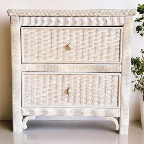 SOLD ✨ Vintage Henry Link Nightstand by Lexington | White Wicker + Rattan | Linked in my bio 🫶🏼 Off White Bedrooms, Wicker Nightstand, Shabby Chic Bed, Wicker Bedroom Furniture, Night Stands Bedroom, Rattan Nightstand, White Wicker Furniture, Chic Bed, Wicker Bedroom