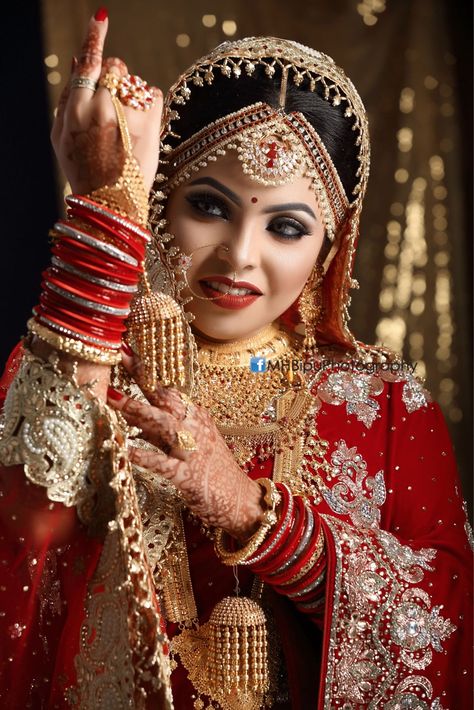 Bridal Dpz, Wedding Lengha, Wedding Photography India, Indian Bride Poses, Indian Bride Photography Poses, Indian Wedding Poses, Indian Wedding Bride, Wedding Florida, Indian Wedding Photography Couples