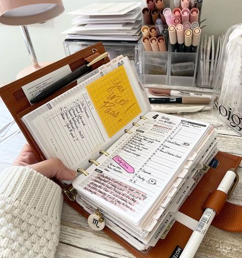 Life Planner Organization, Happy Tuesday Everyone, Hobonichi Planner, Study Stationery, Planner Obsessed, Filofax Planners, Planner Spread, Easy Day, Planner Inspiration