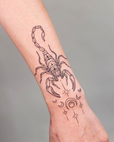 Scorpion Tattoo Design Feminine, Miniature Tattoos, Scorpion Tattoos, Scorpio Zodiac Tattoos, Horoscope Tattoos, Scorpio Tattoo, Sharpie Tattoos, Scorpion Tattoo, Hip Tattoos Women