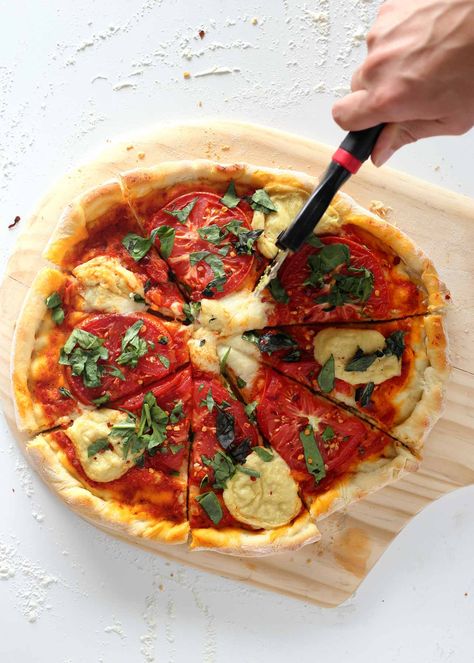 Vegan Pizza Dough [Margherita Pizza Recipe] | Pasta-based Vegan Recipes Plant Based Pizza Recipe, Easy Vegan Pizza, Vegan Pizza Dough Recipe, Vegan Pizza Recipes, Vegetarian Italian Recipes, Vegan Pizza Dough, Vegan Board, Margherita Pizza Recipe, Plant Based Pizza