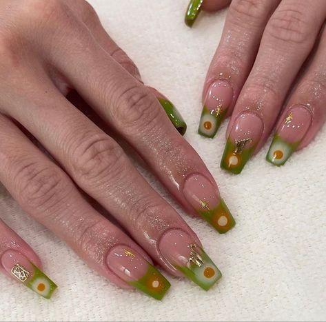 Green Nails Y2k, Green Jelly Nails, Type Nails, Nails Xoxo, Freestyle Nails, Almond Nail Art, Art Deco Nails, Hippie Nails, Green Nail